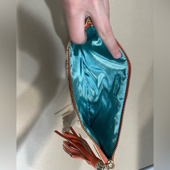 NWOT Mary Kay Cork Print Orange Tassel Clutch - Picture 4 of 9